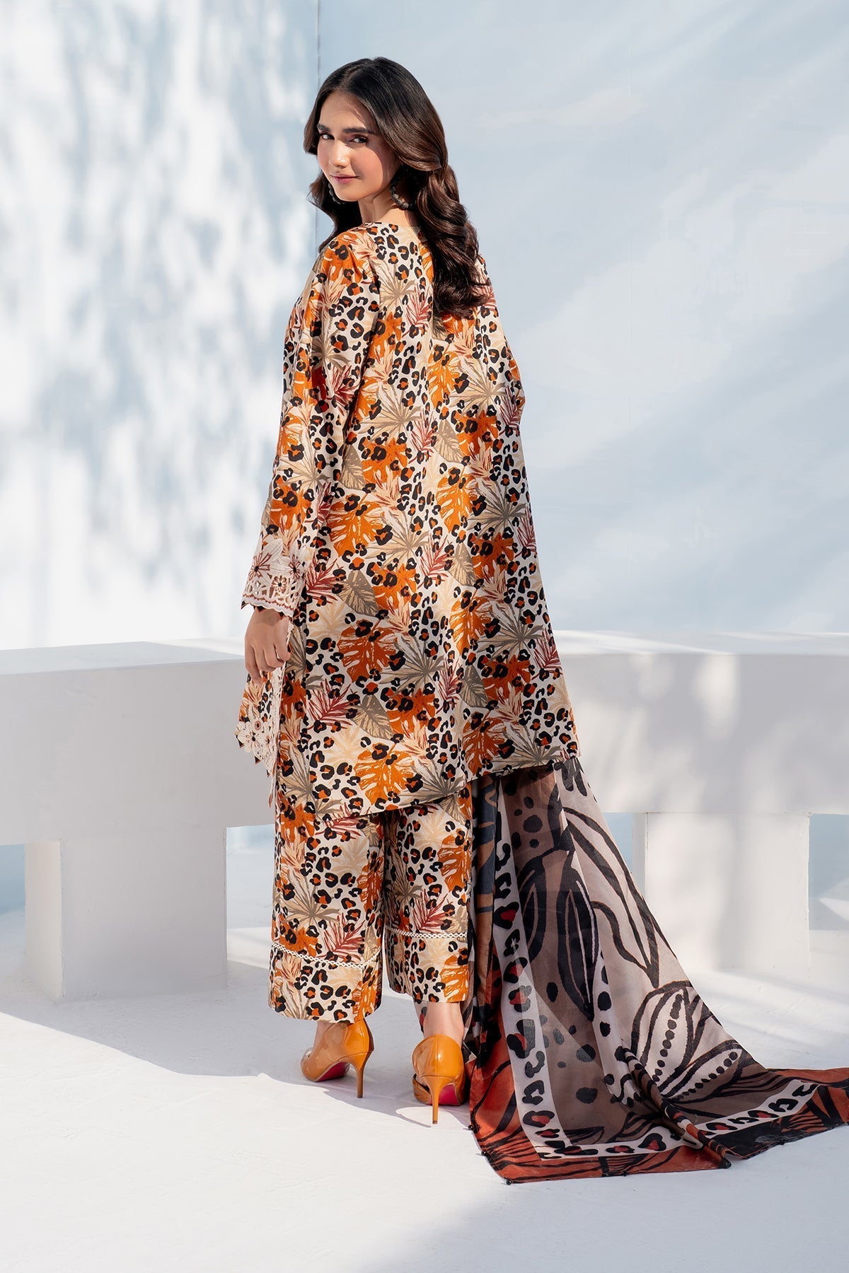 BAROQUE 3PC KARANDI PRINTED SHIRT WITH KARANDI PRINTED DUAPTTA AND TROUSER - 1702