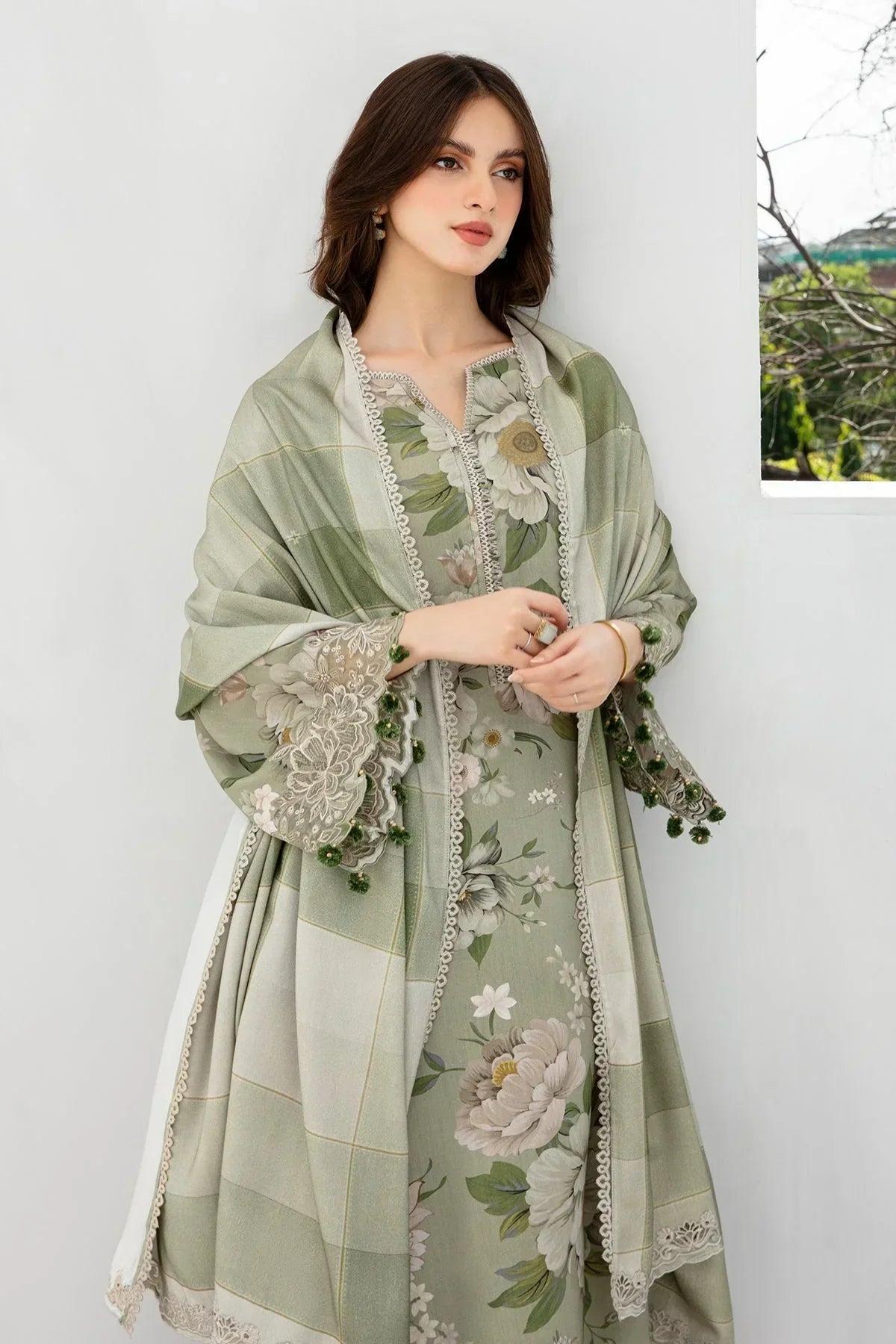 3PC LAWN PRINTED SHIRT WITH LAWN PRINTED DUAPTTA AND TROUSER-4001