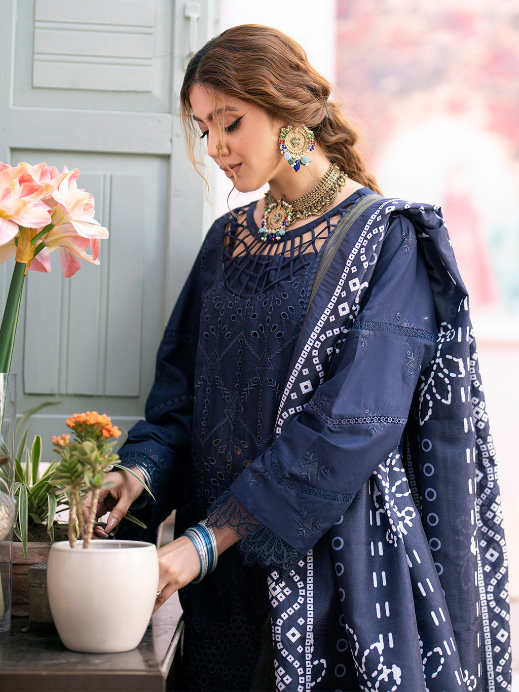 Chikankari 3PC  Dhanak Embroidered With Digital Printed Wool Shawl-118